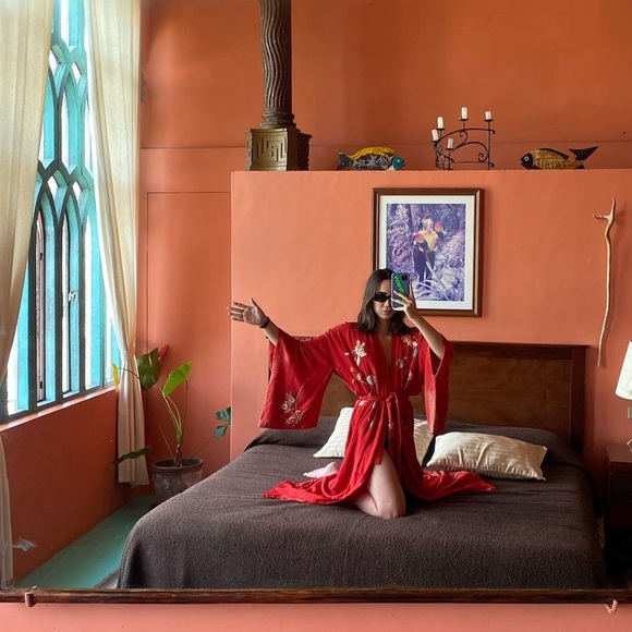 Meet The Seller - Picture 2 of 16